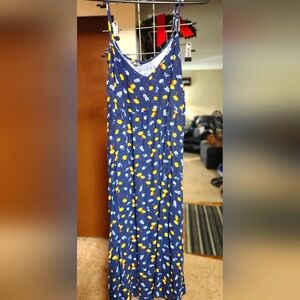 Universal Threads spaghetti syrap summer dress. Size XL, floral design.